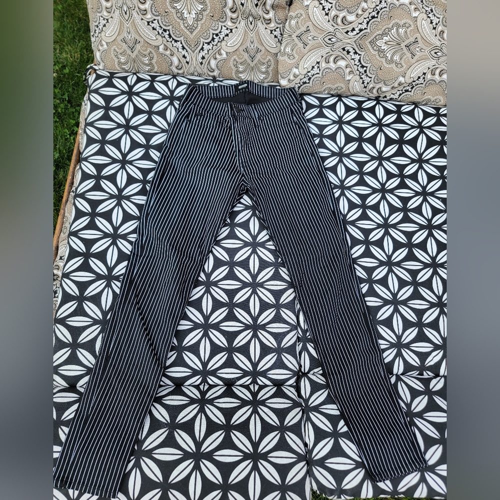 Hudson Nico Mid-Rise Super Skinny Jeans